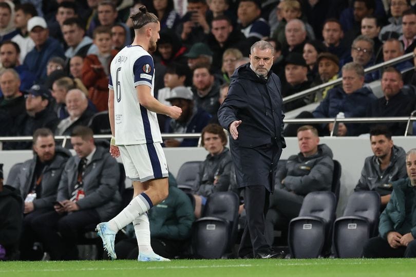 Postecoglou true feelings about Tottenham red card as Dragusin moment spotted (Photo Credit: Getty)