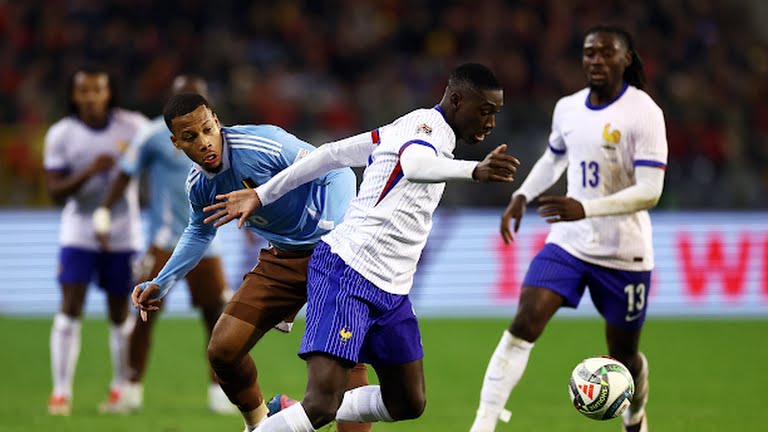 France's Randal Kolo Muani in action with Belgium's Aster Vranckx - Photo Credit : REUTERS