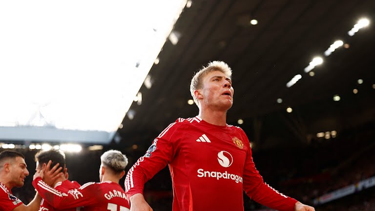 Manchester United's Rasmus Hojlund celebrates scoring their second goal - Photo Credit : Reuters