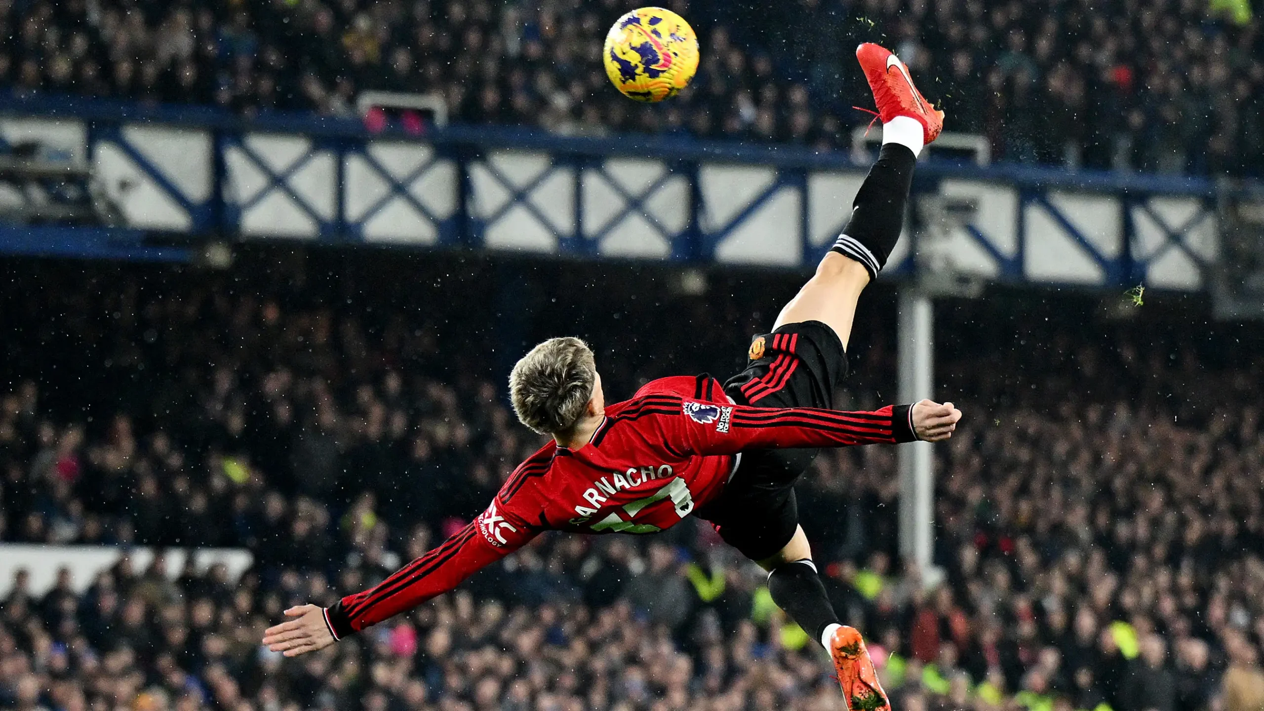 Alejandro Garnacho sensation's overhead kick (Photo Credit: Getty)