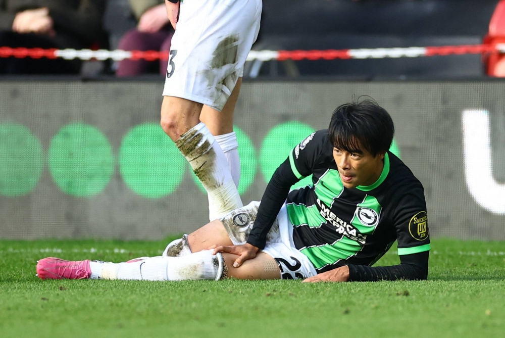 Brighton boss confirms Kaoru Mitoma fit for Fulham clash 3 Kaoru Mitoma Injured (Photo Credit: Getty)