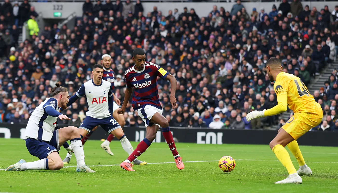 Isak powering Newcastle’s Champions League charge (Photo Credit: Getty)