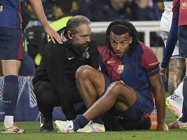 Jules Kounde injury (Photo Credit: Getty)
