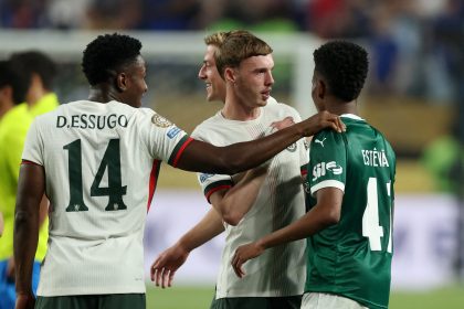 Estevao and Cole Palmer (Credit: Getty Images)
