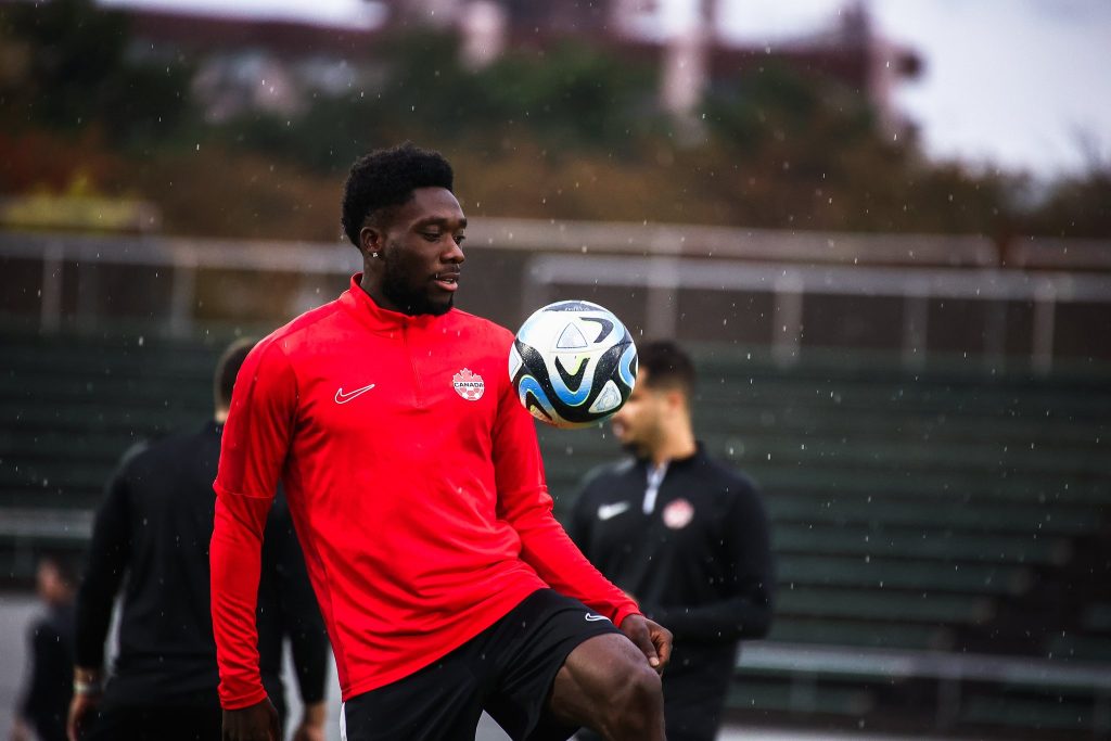 Alphonso Davis in training. Photo credit: Davis official X account