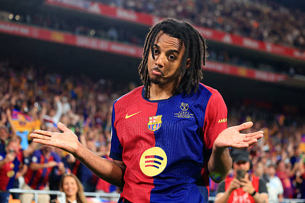 Manchester City Circle as Barcelona Push for New Jules Koundé Deal