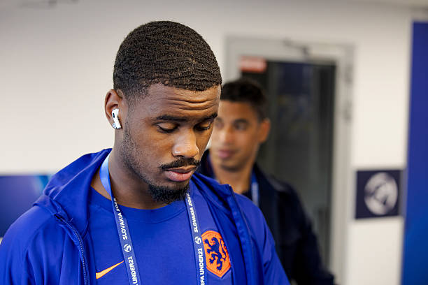 Chelsea Finally Secures Signing of Ajax Starlet Jorrel Hato