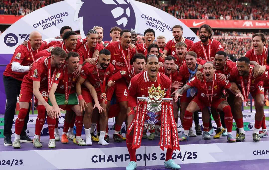 Liverpool squad (Credit: Getty Images)