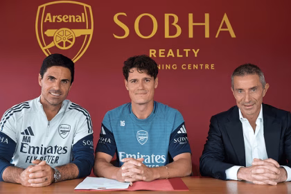 Arsenal New Signing Norgaard with Arteta and Bereta (Photo Credit: Getty)
