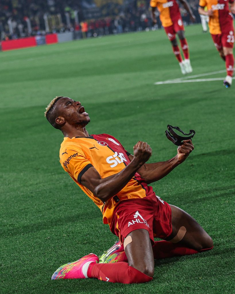 Victor Osimhen Flies to Istanbul, Set for Permanent Galatasaray Move 23 osimhen gala kneeling expressive