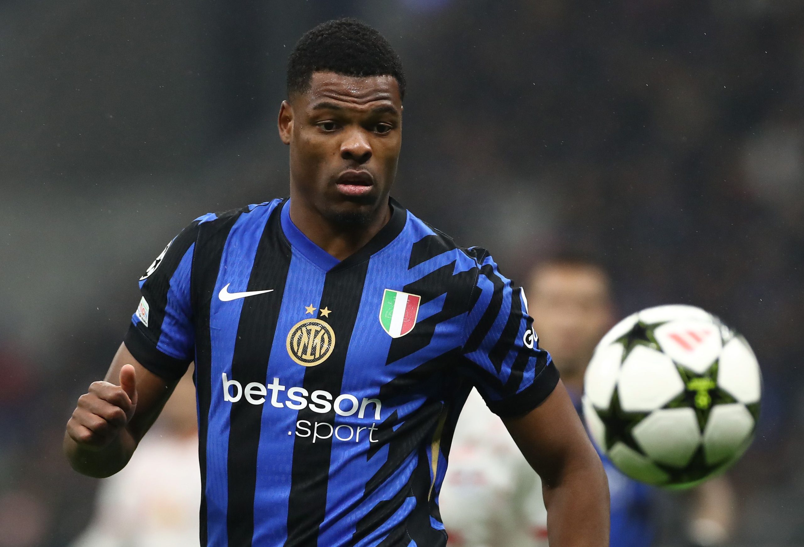 Inter Milan’s €25M release clause for Denzel Dumfries expires amid Barcelona interest