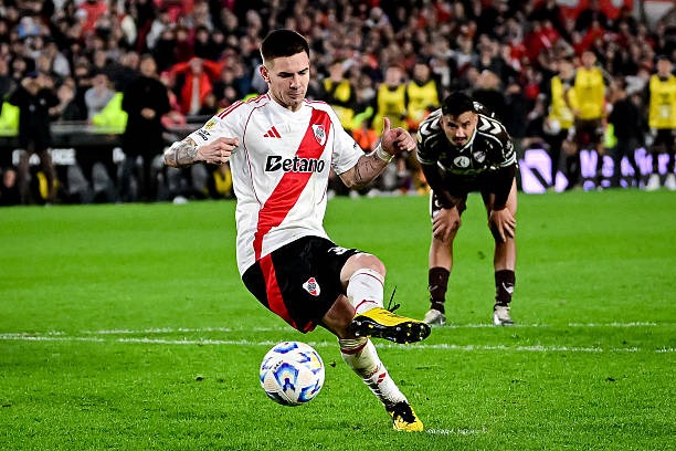 The Next Galactico: Franco Mastantuono Arrives in Real Madrid to Follow in Di Stéfano’s Footsteps