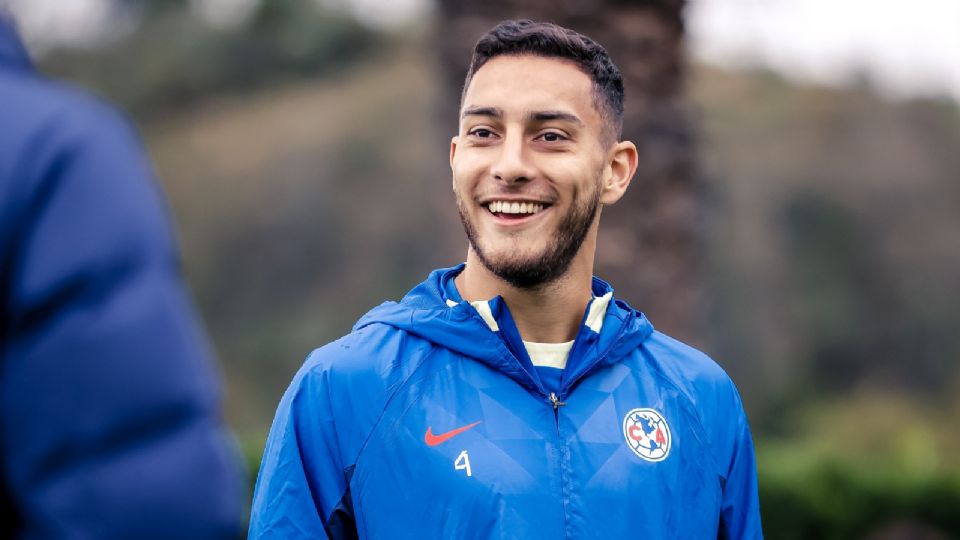 Ipswich table offer for Sebastián Cacere after Hutchinson switch to Nottingham Forest