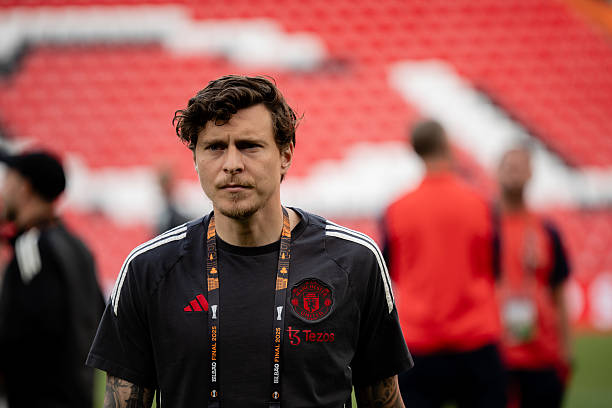 Fiorentina Step Up Pursuit of Victor Lindelöf Amid Everton Interest