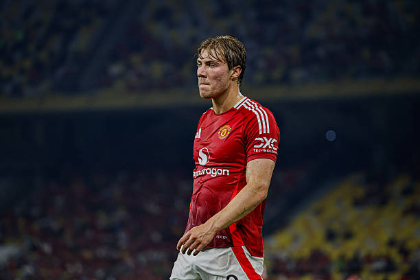 Napoli Eye Rasmus Højlund as Man United Consider Loan Deal with Obligation to Buy
