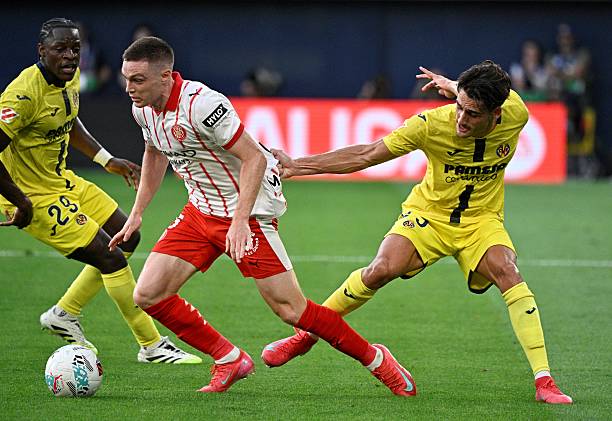 Buchanan Hat-Trick Fires Villarreal to 5-0 Rout of Girona 3306 Villarreal