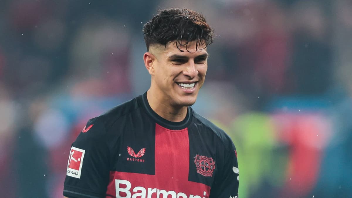 Arsenal Step Up Pursuit of Piero Hincapié Amid €60m Release Clause