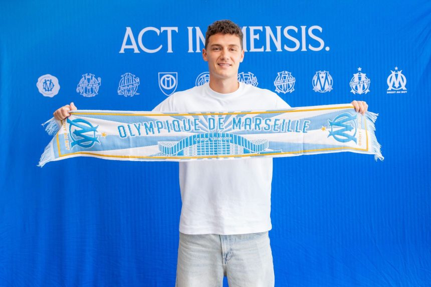 France defender, Benjamin Pavard. Photo credit: Fabrizio media