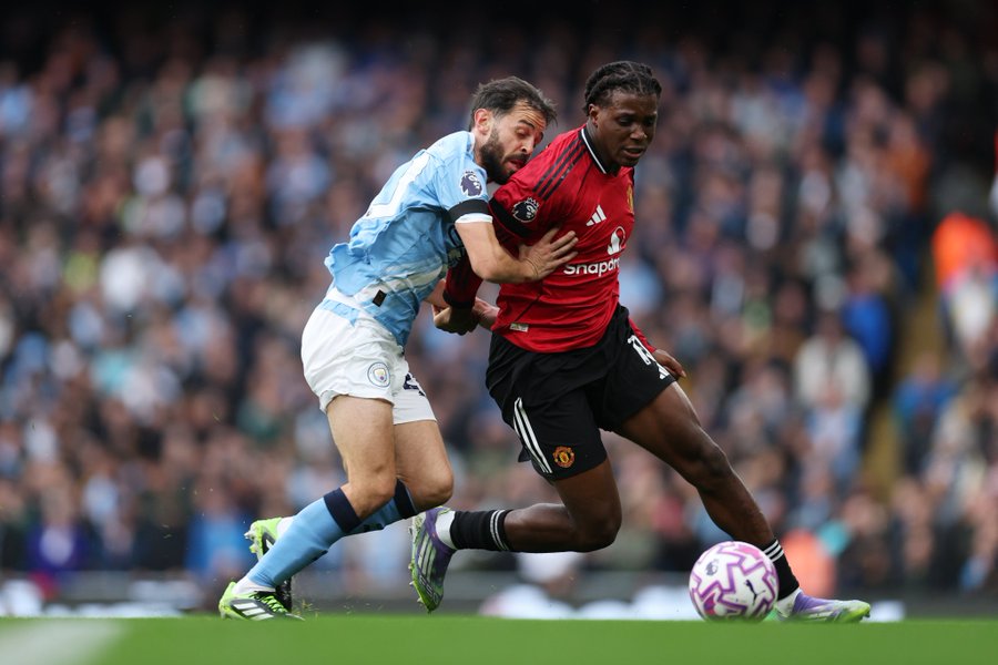 Patrick Dorgu of Manchester United ( Man United via X)