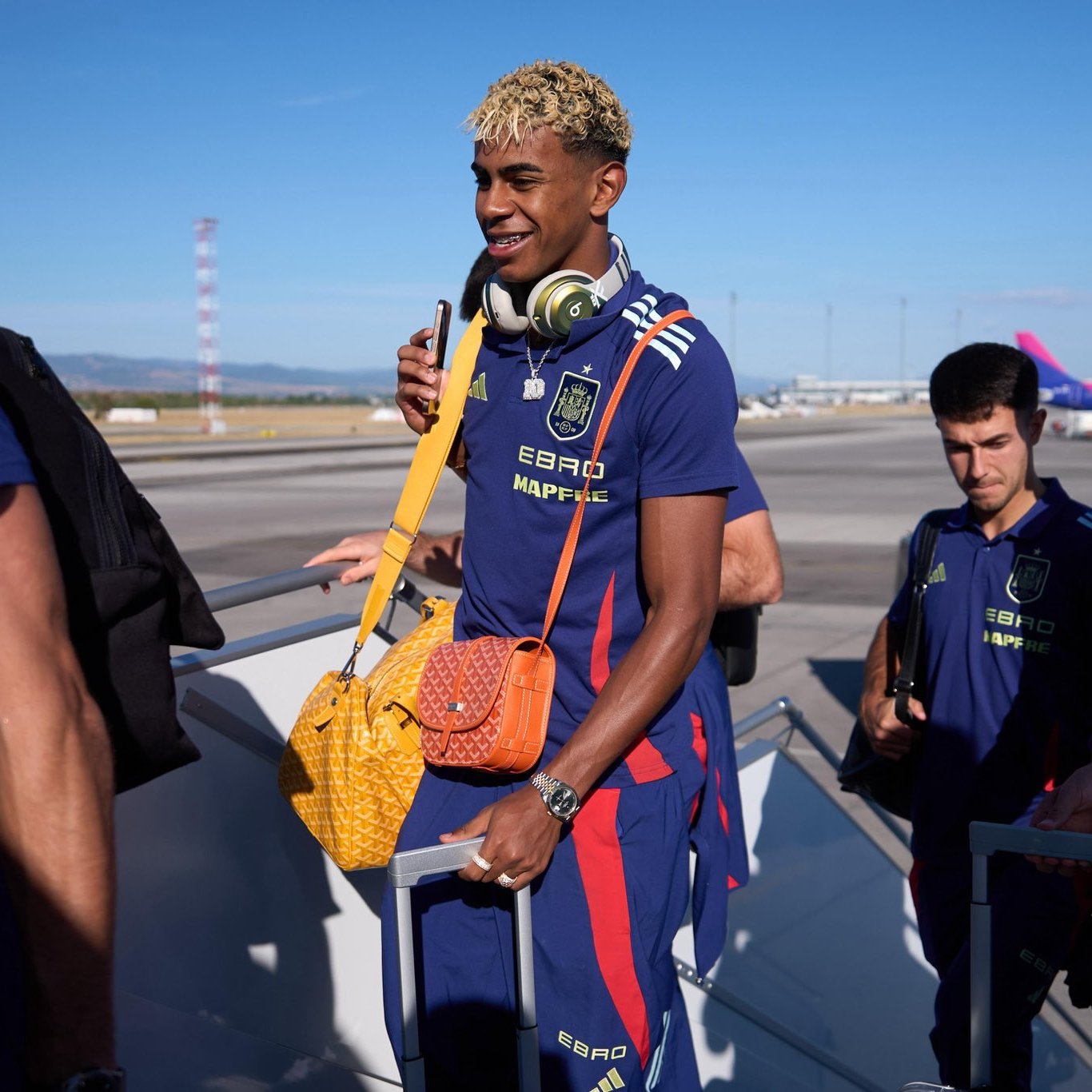 Lamine Yamal heading to Turkey for Spain's second Game against Turkey. (Credit: Spanish National Team website).