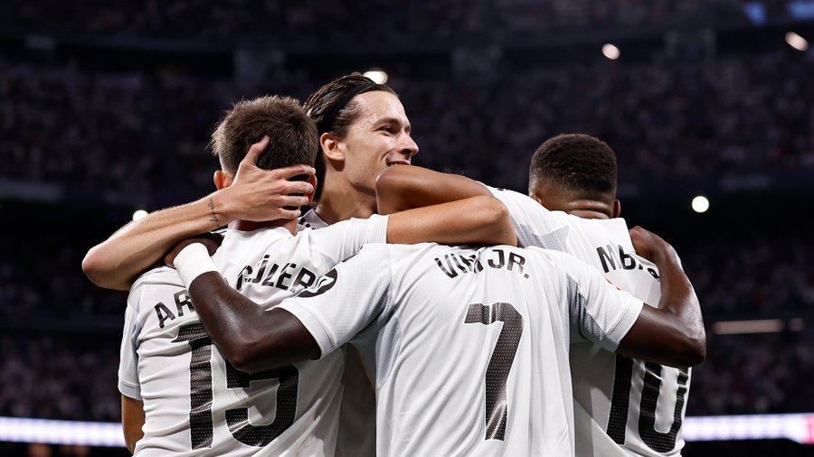 Real Madrid squad (Credit: @realmadrid).