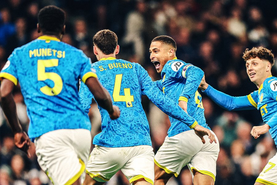 Santi Bueno (Credit: @Wolves on X).