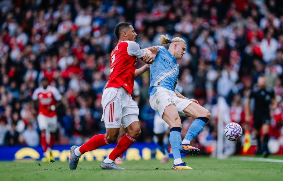 Haaland and Saliba in battle. Photo credit (Man City media)