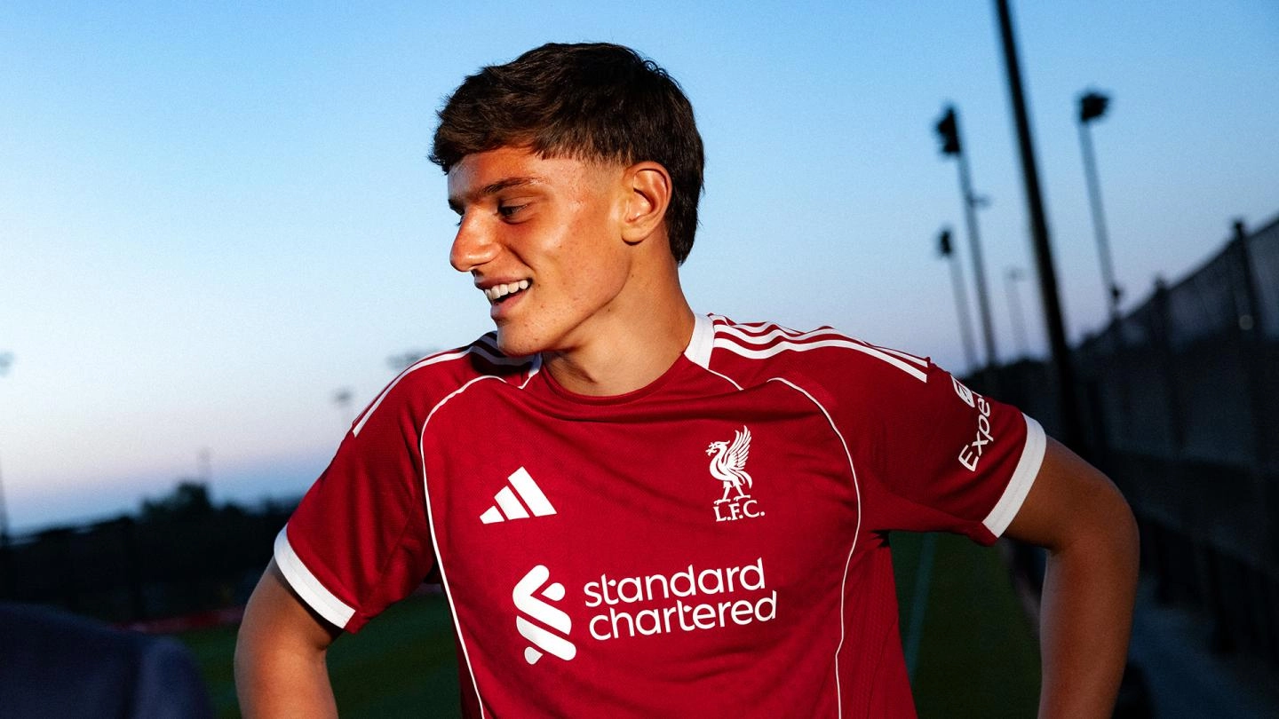 Liverpool new signing Giovanni Leoni (Liverpool media)