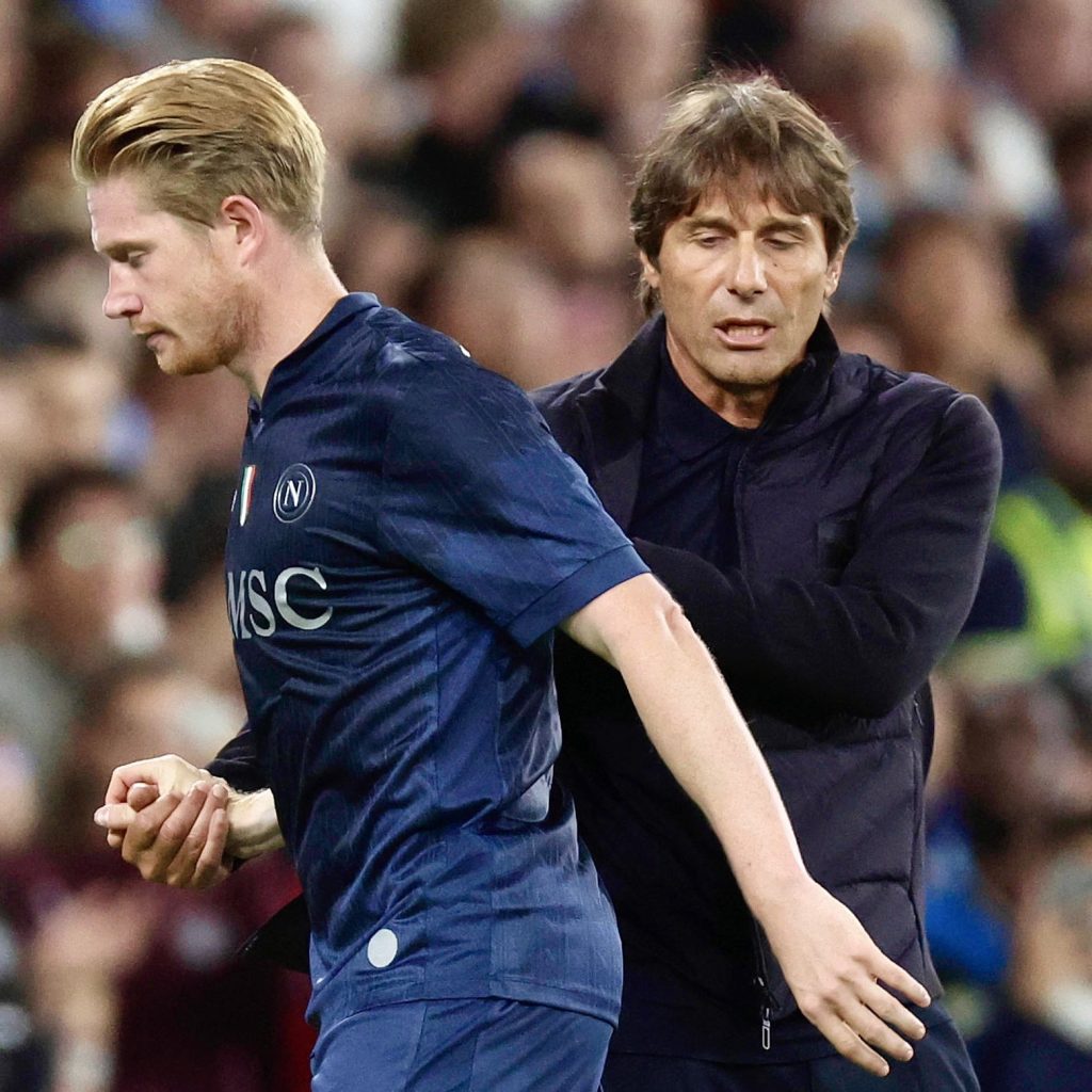 Kevin DeBruyne and Antonio Conte after he was substitued during the AC Milan game (Photo Credit: Fabrizio Romano X handle)