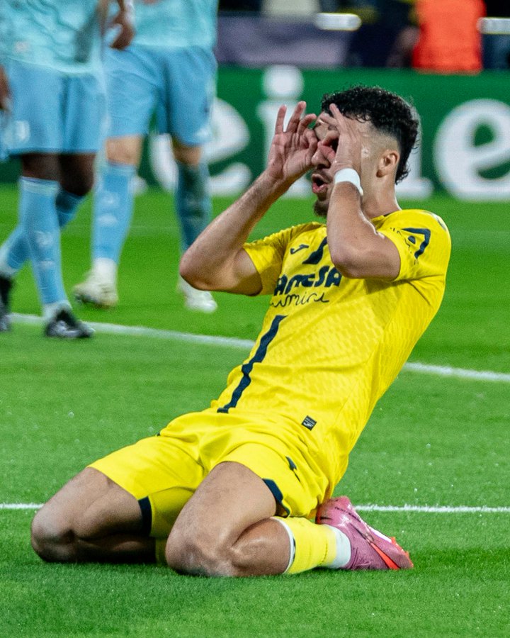 Georges Mikautadze celebrates (Photo Credit: Villarreal via X)