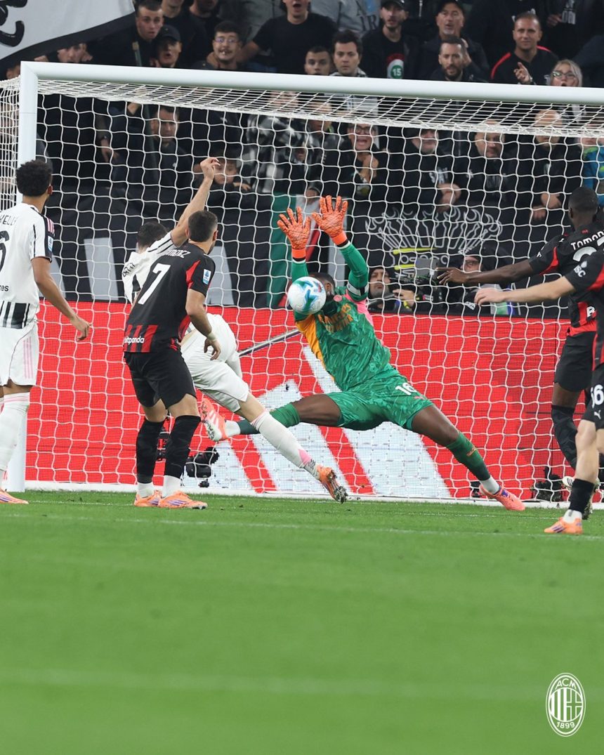 Ac Milan goalkeeper Mike Maignan pulls off an insane save during the match against Juventus (Photo Credit: Ac Milan X handle)