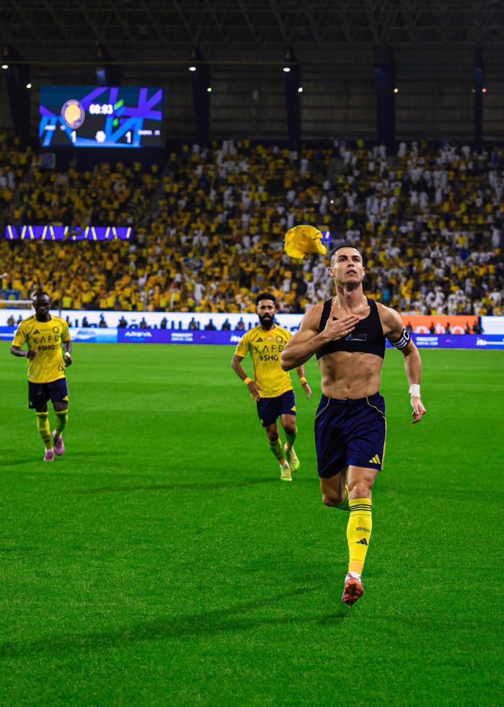 Cristiano Ronaldo goes to celebrate with fans after scoring (Photo Credit: Al Nassr X handle)