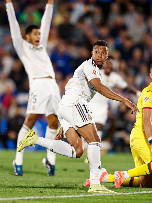 Kylian Mbappé celebrates his winner. (Photo Credit: Real Madrid via X)