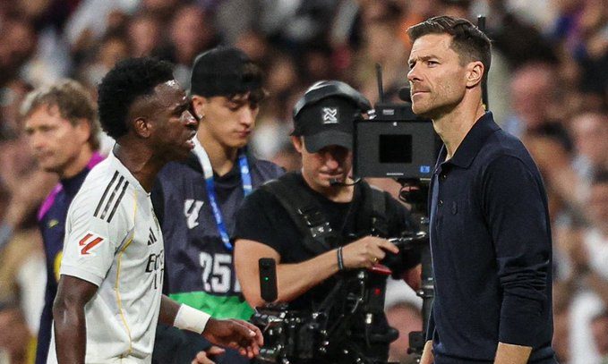 Vinicius junior and Xabi Alonso of Real Madrid (Photo Credit: Fabrizio via X)