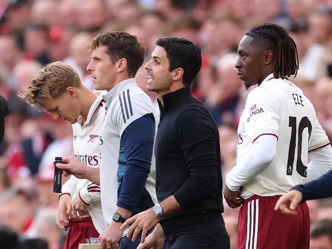 Arteta and his Arsenal Players (Photo Credit; Arsenal via X)