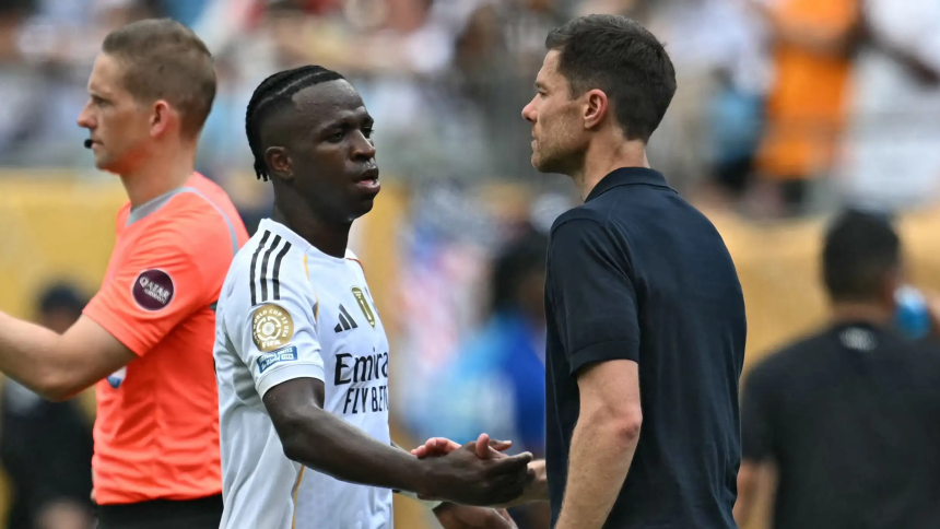 Xabi Alonso and Vinicius jr (Photo Credit: Real Madrid website)