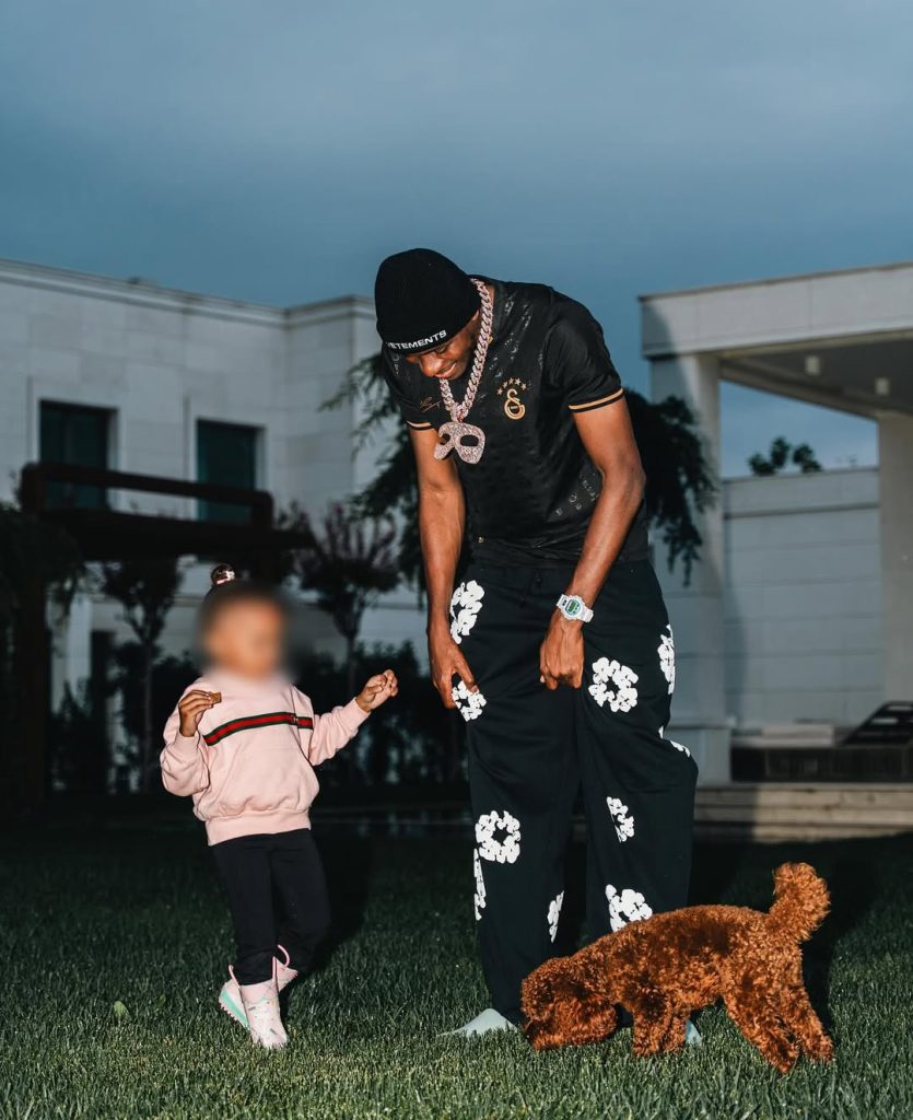Victor Osimhen and his daughter Hailey (Photo Credit: Victor Osimhen via Instagram)