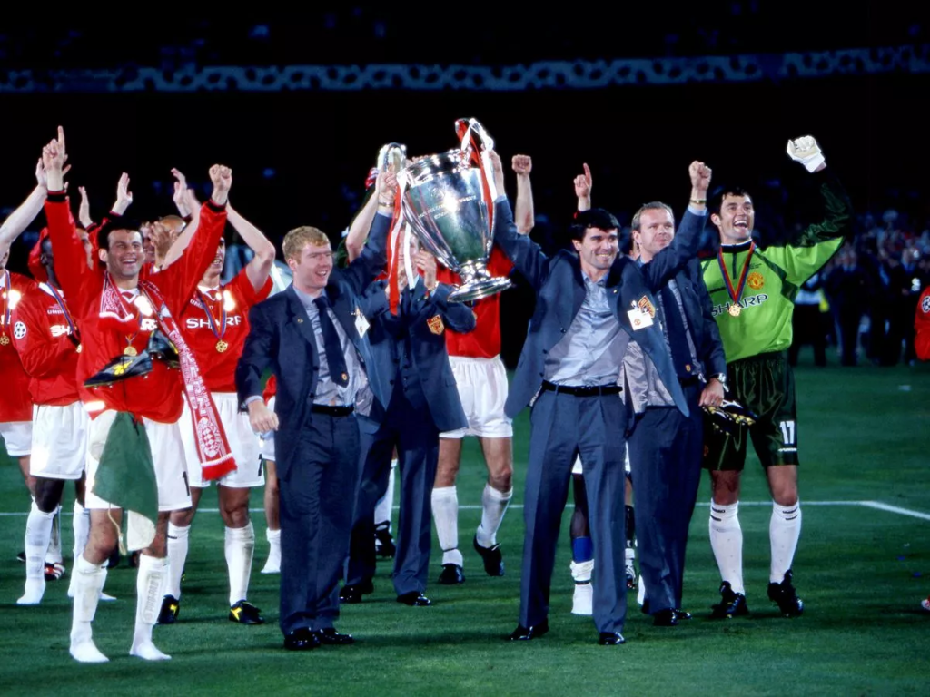 Paul Scholes and his teammates class of 92 after wining (Photo Credit: Manchester United website)
