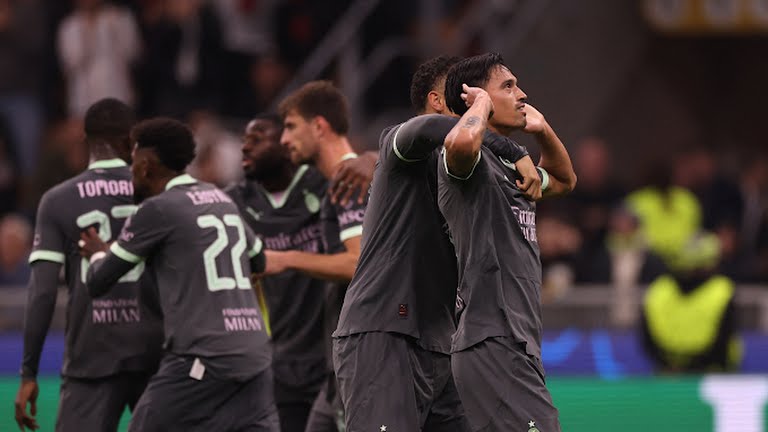AC Milan's Tijjani Reijnders celebrates scoring their second goal with teammates - Photo Credit : REUTERS