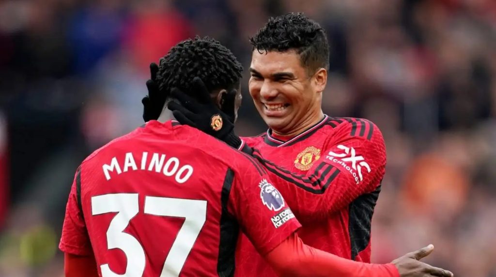 Casemiro and Kobbie Mainoo. Photo credit: Man United Media.