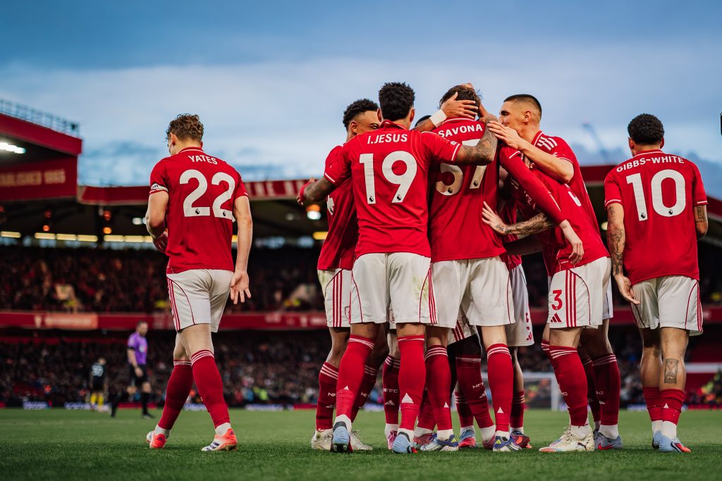 Nicolò Savona and forest players celebrate after going up 2-1 against Manchester united (Photo Credit: Nottingham forest X handle)