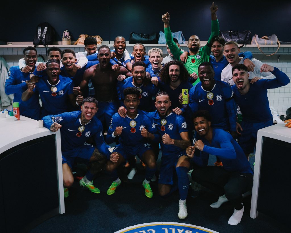 Chelsea players inside the away dressing room celebrating the derby win over Tottenham (Photo Credit: Chelsea X handle)