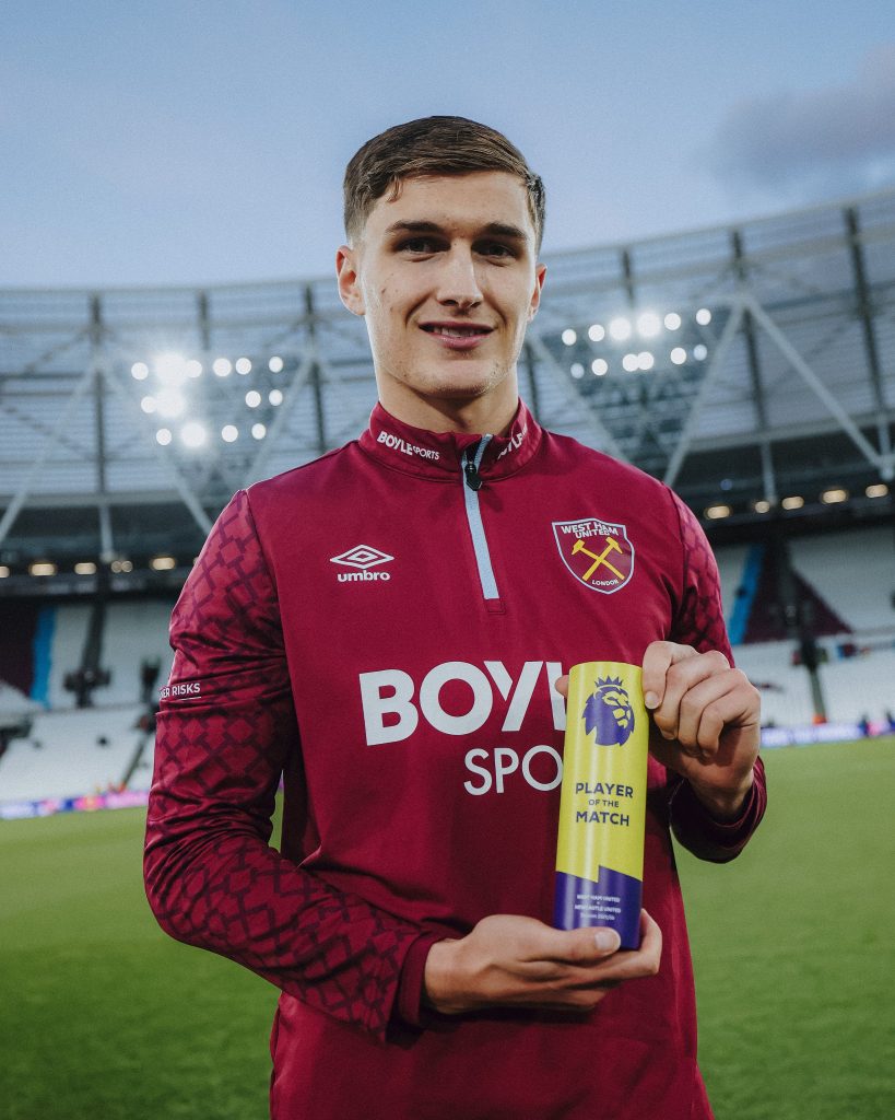 Freddie Potts with the Man of the Match award against Newcastle (Photo Credit: Westham via X)