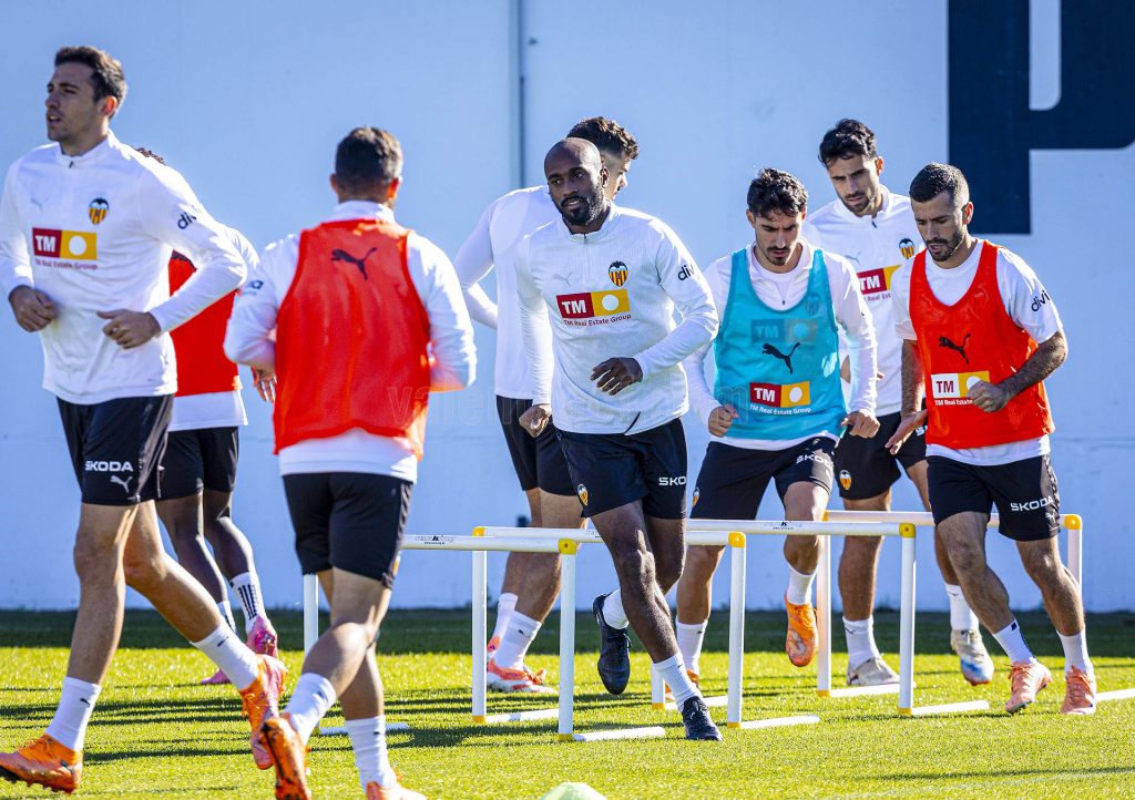 Valencia players training (Photo Credit: Valencia via X)