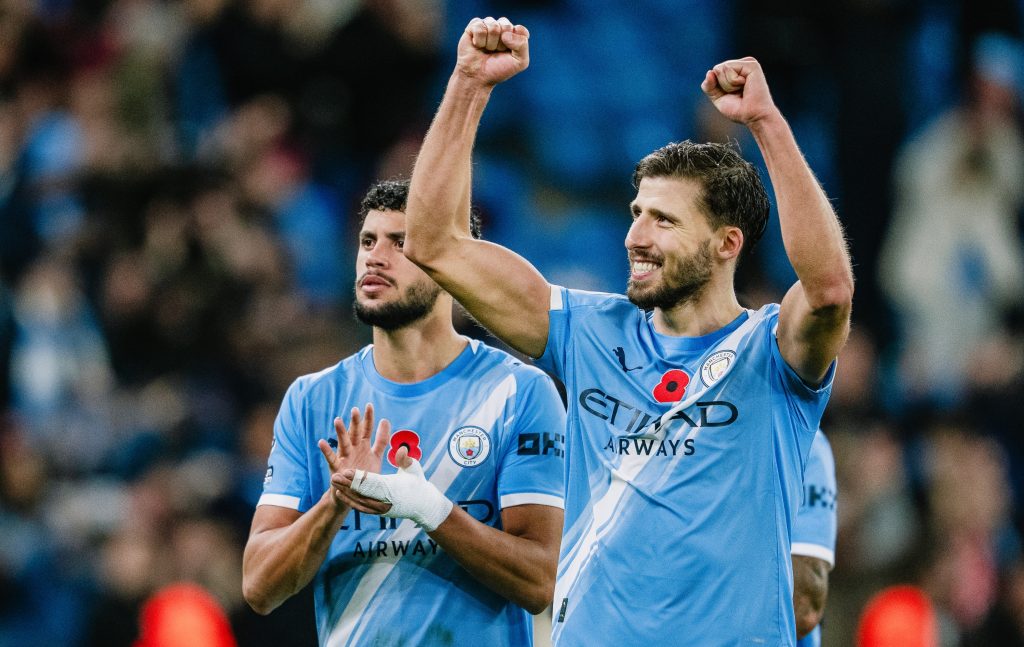 Ruben Diaz after the game applauds the fans (Photo Credit: Manchester City via X)