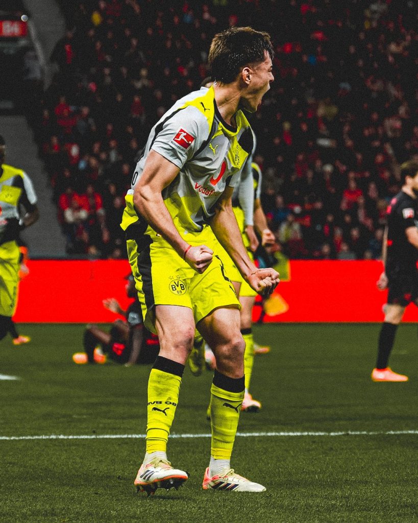 Aarón Anselmino after scoring his first goal for Dortmund (Photo Credit: Borussia Dortmund via X)