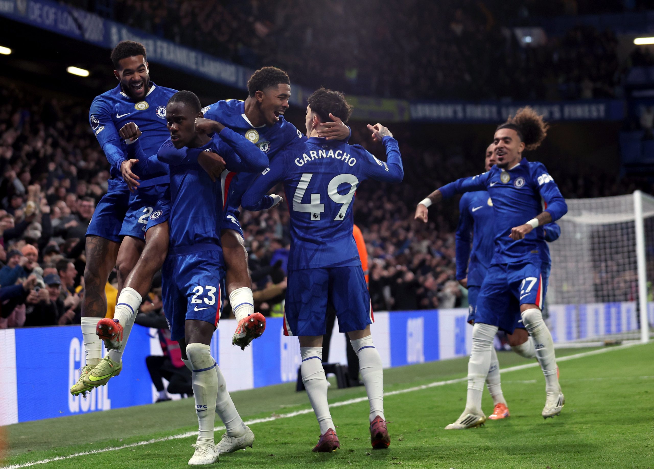 Trevor Chalobah celebrates with teammates after putting Chelsea ahead against Arsenal (Photo Credit: Chelsea via X)