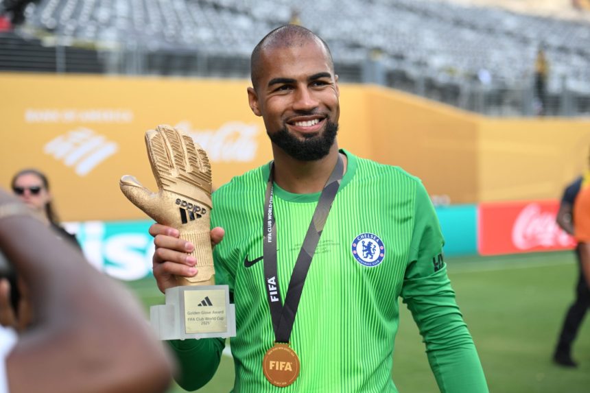 Robert Sanchez with the FIFA Club World Cup golden gloves(Photo credit: ChelseaFC via X)