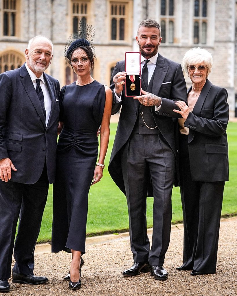 David Beckham with his parents and wife Victoria Beckham (Photo Credit: Man United Media)