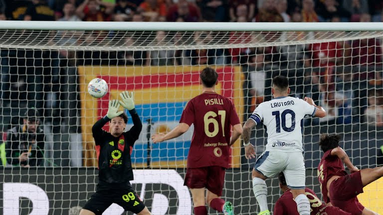 Inter Milan's Lautaro Martinez scores their first goal - Photo Credit : REUTERS